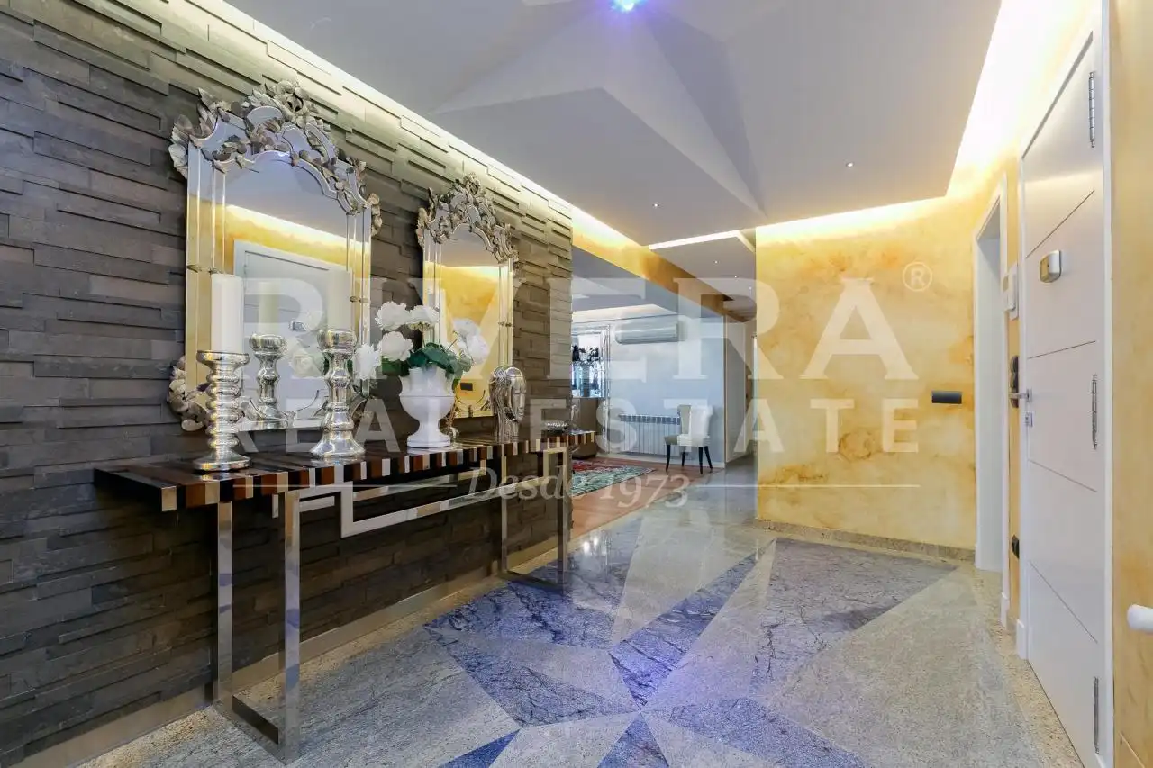 https://static.fotocasa.es/images/ads/a3416a8e-0300-4423-9282-58cb84d723e6?rule=original