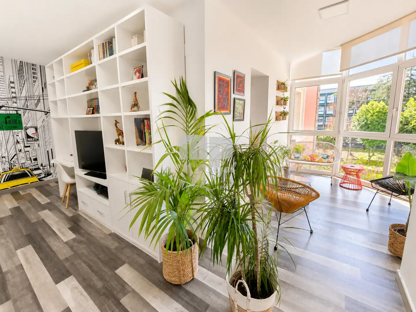 https://static.fotocasa.es/images/ads/8abf49b6-47a6-4d06-8855-5f03e56d18ce?rule=original