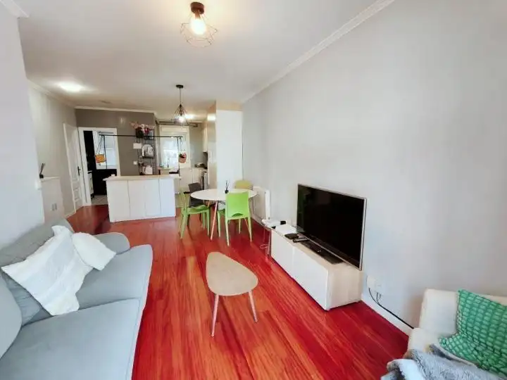 https://static.fotocasa.es/images/ads/81264cea-c69c-4d4f-a92e-5c7cce96fe9e?rule=original