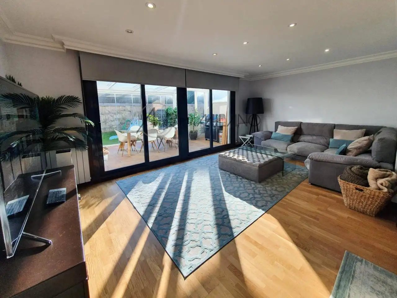 https://static.fotocasa.es/images/ads/d9ec8e32-1632-4de4-9be5-4aaa329c46f7?rule=original