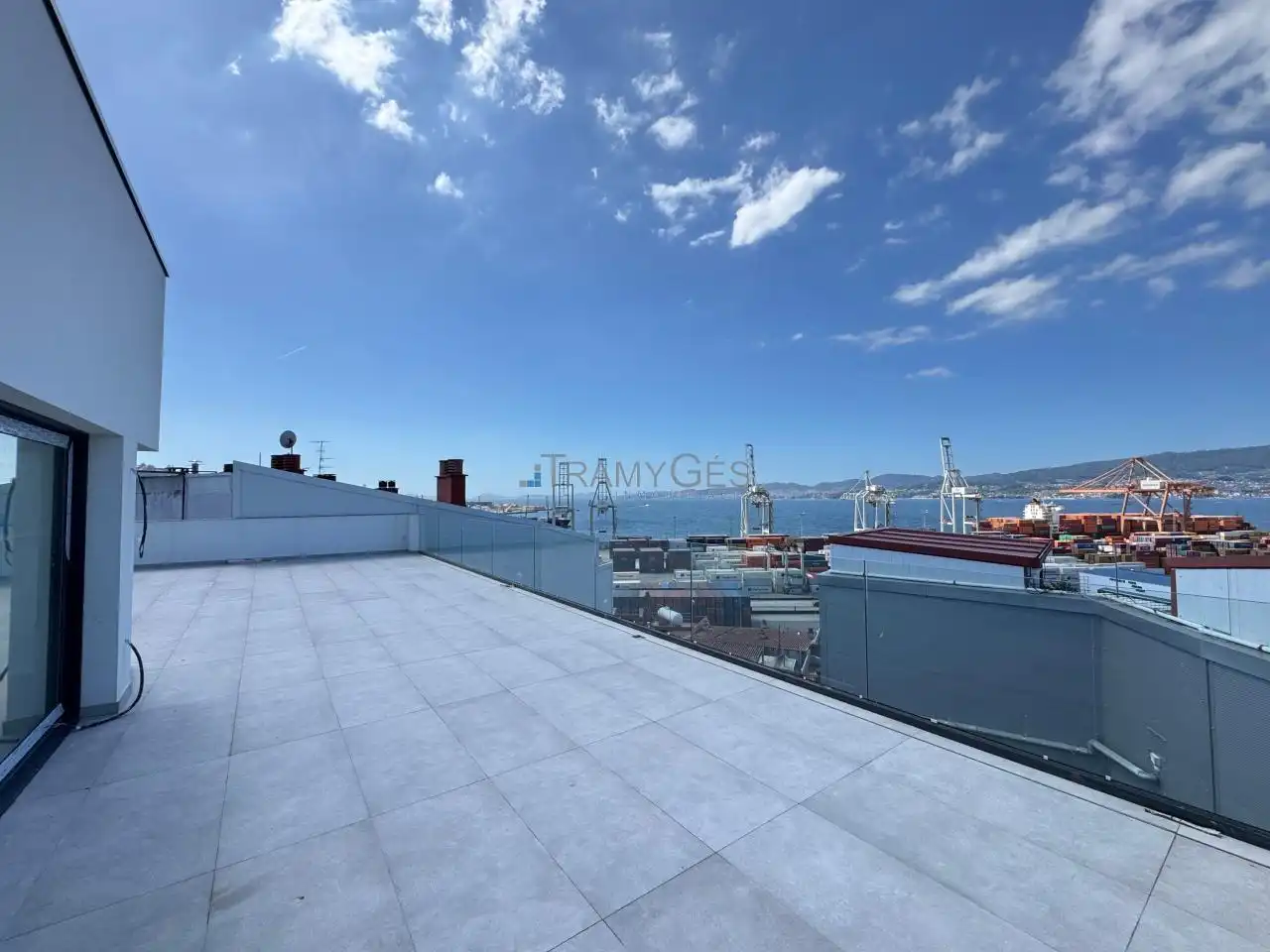https://static.fotocasa.es/images/ads/12aeea0f-2674-475e-a717-4813e0d266d6?rule=original