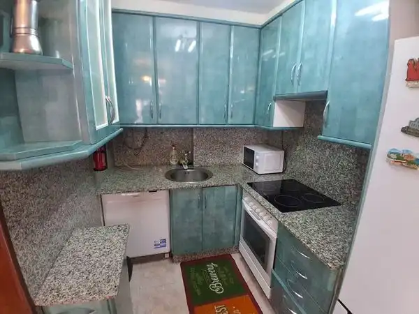 https://static.fotocasa.es/images/ads/42ca8de0-8f0e-4b4a-80ce-c54be232b60a?rule=original