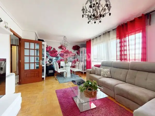 https://static.fotocasa.es/images/ads/0dfc5ea2-c241-43ca-acae-596a22583c1f?rule=original