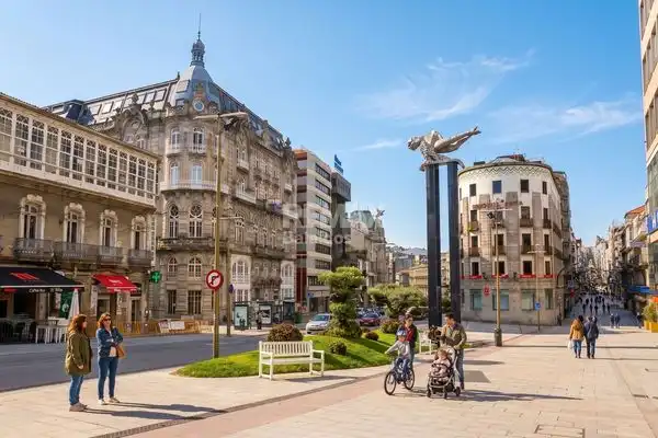 https://static.fotocasa.es/images/ads/f4a4e24b-5ee1-448e-8db6-176b9d2a2379?rule=original
