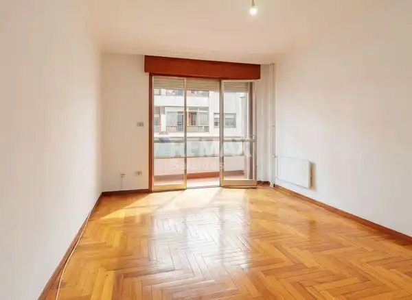 https://static.fotocasa.es/images/ads/02bedf5c-af9a-4876-bfd9-bd1c2cf47232?rule=original