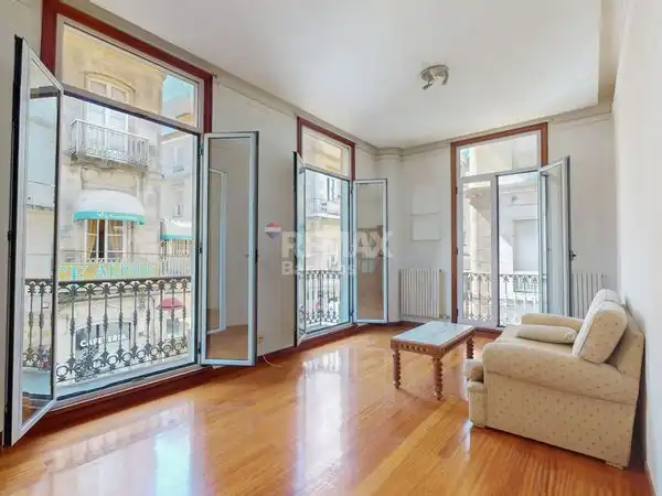 https://static.fotocasa.es/images/ads/06c8c829-ece0-4b87-a717-f7c8077a5e82?rule=original