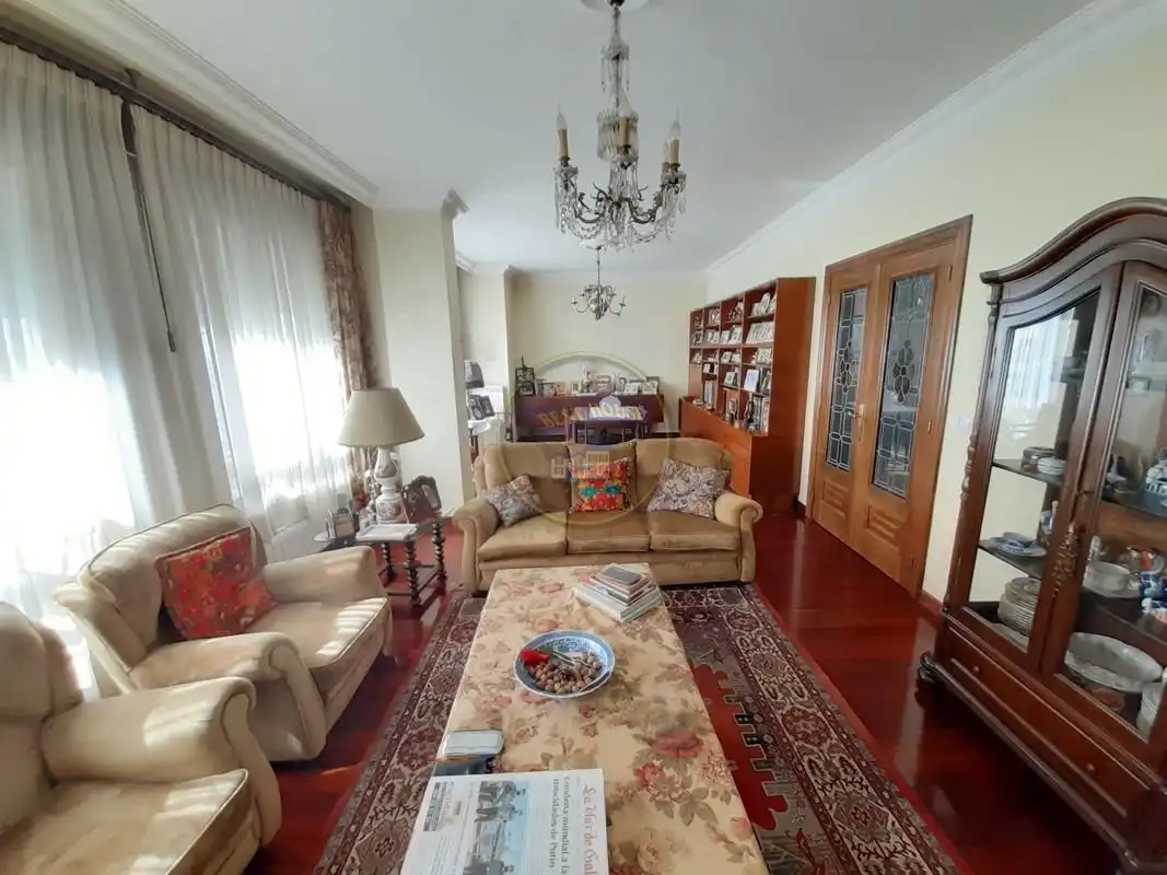 https://static.fotocasa.es/images/ads/f33ea697-6199-46d8-bdd1-bd75806a6063?rule=original
