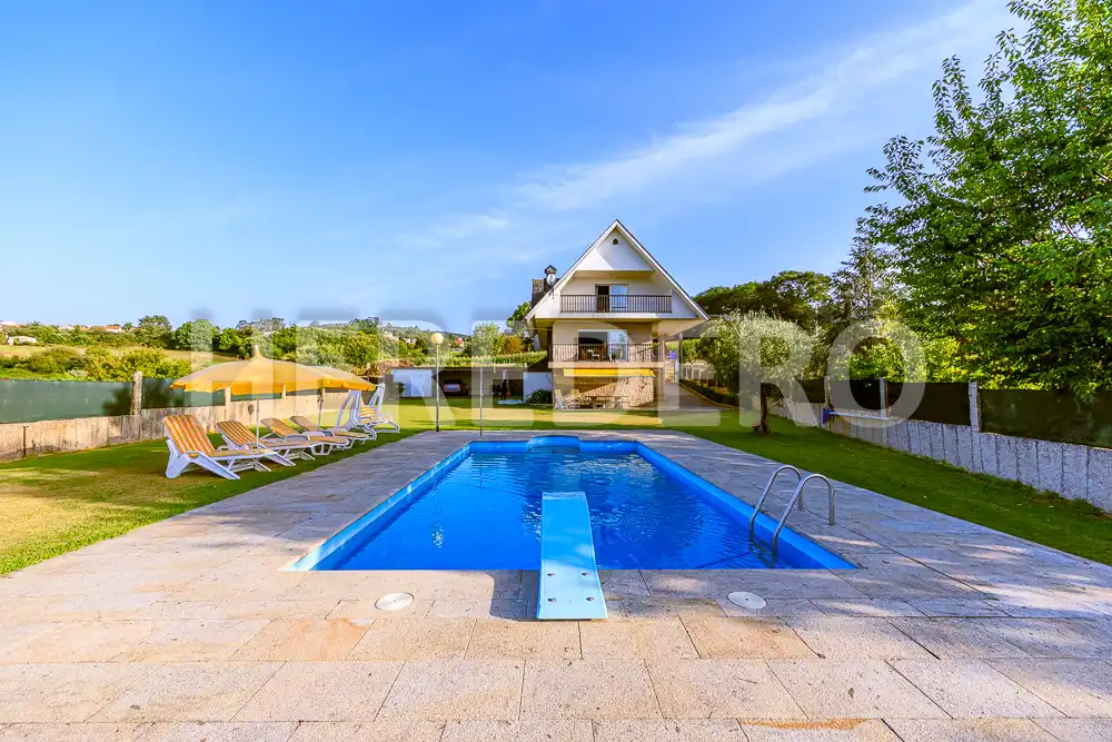https://static.fotocasa.es/images/ads/49354209-b983-4805-94b6-23bbd43d90ac?rule=original