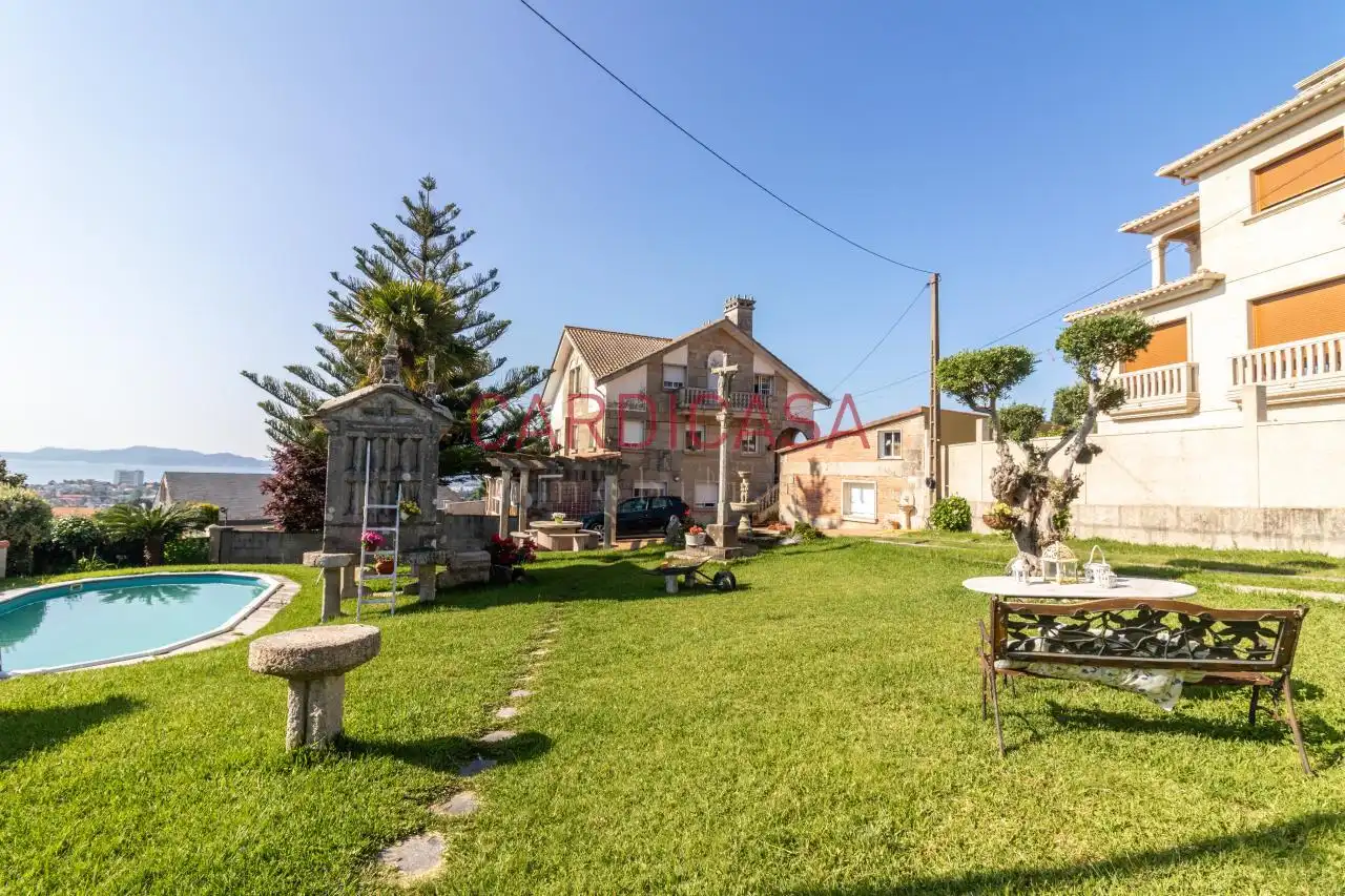 https://static.fotocasa.es/images/ads/7cde255b-638a-4bdf-b79f-37462ecd9fb7?rule=original