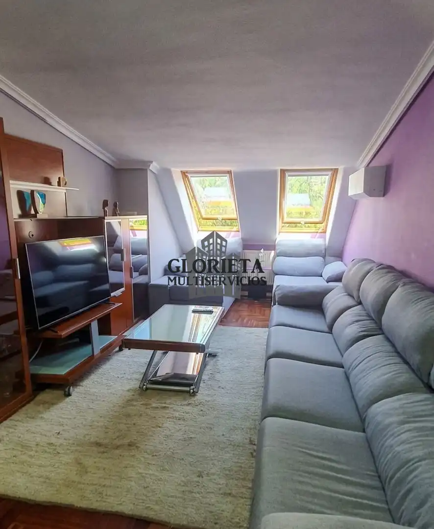 https://static.fotocasa.es/images/ads/977a8b66-f84d-4ab9-820a-fa6a3f2beb98?rule=original
