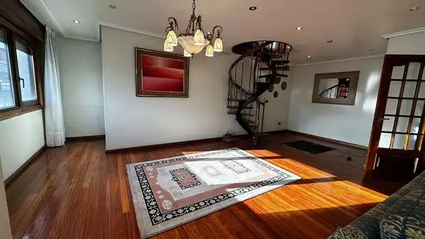 https://static.fotocasa.es/images/ads/e0ef4f3f-b827-48c9-ae76-a42990fa3c66?rule=original