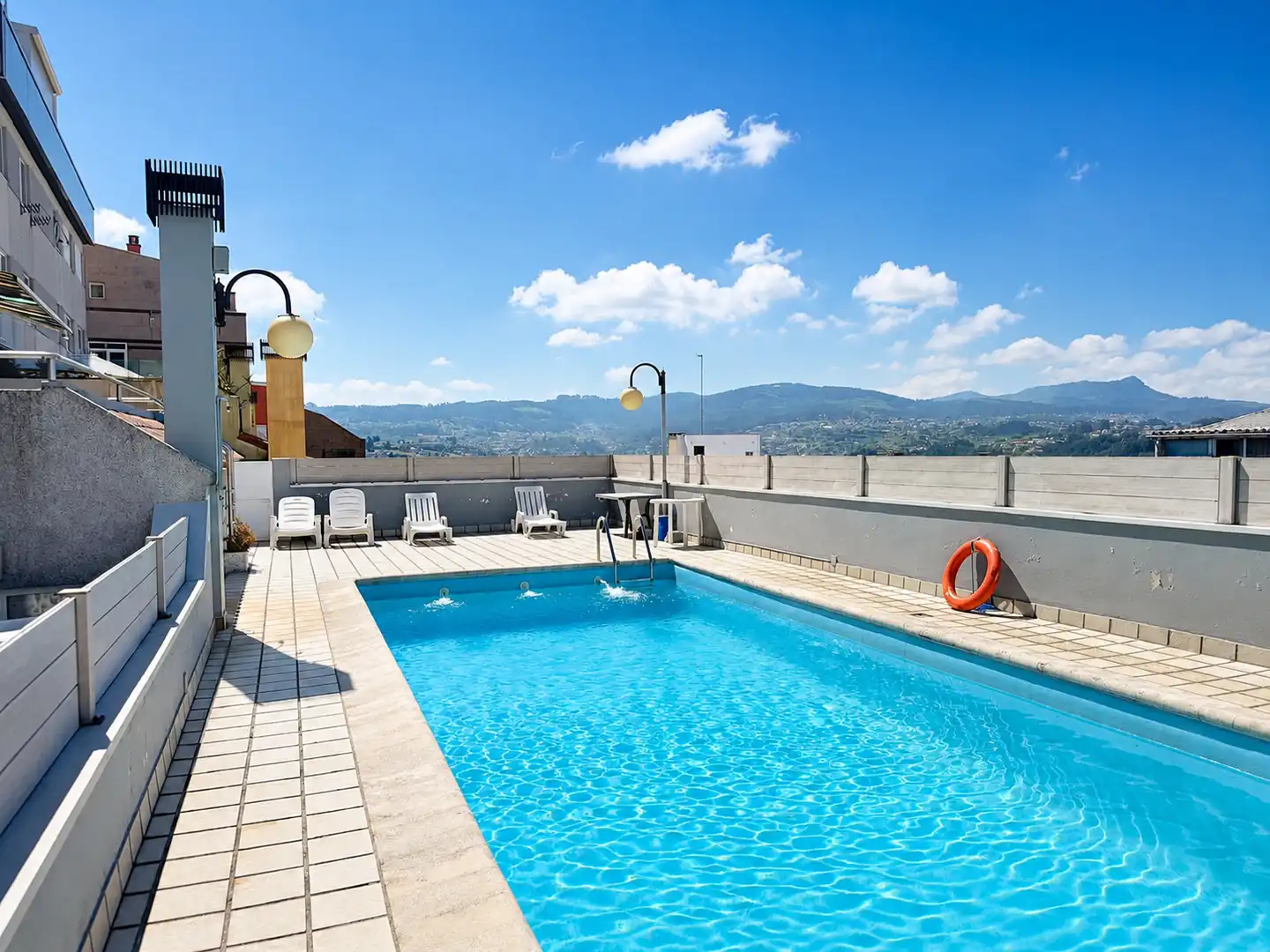 https://static.fotocasa.es/images/ads/7e2acdf6-c2bf-425c-a3ad-a08d8a89a43b?rule=original