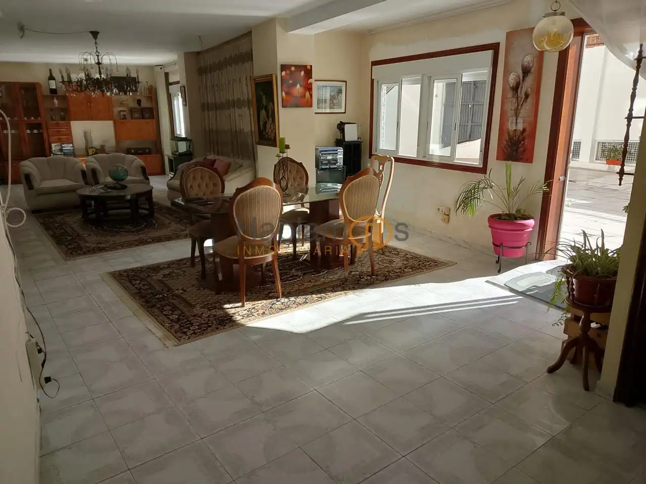https://static.fotocasa.es/images/ads/afba518e-41e5-4df5-ba3a-5bc68e245640?rule=original