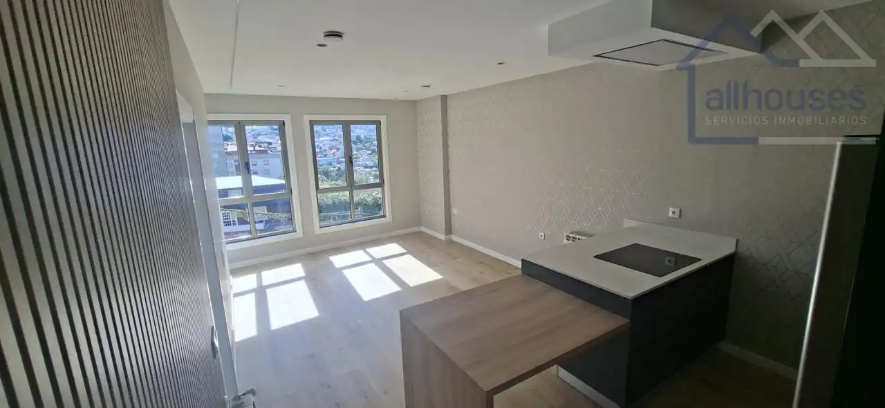 https://static.fotocasa.es/images/ads/d9aa9e49-db58-4830-b90b-80f680aa10c9?rule=original