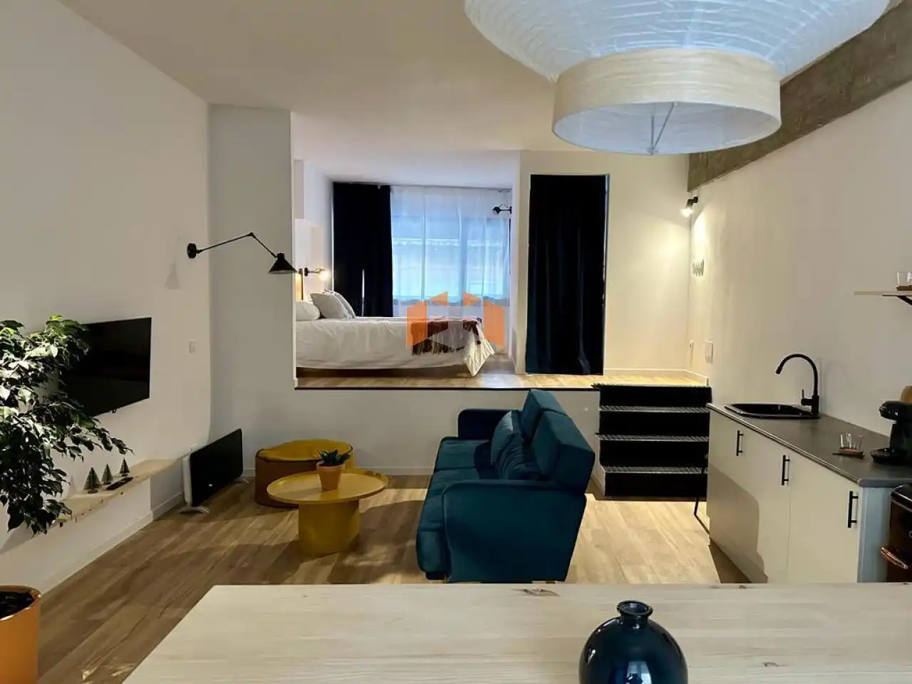 https://static.fotocasa.es/images/ads/817ce629-d721-4933-835b-2fdcb2f2be44?rule=original