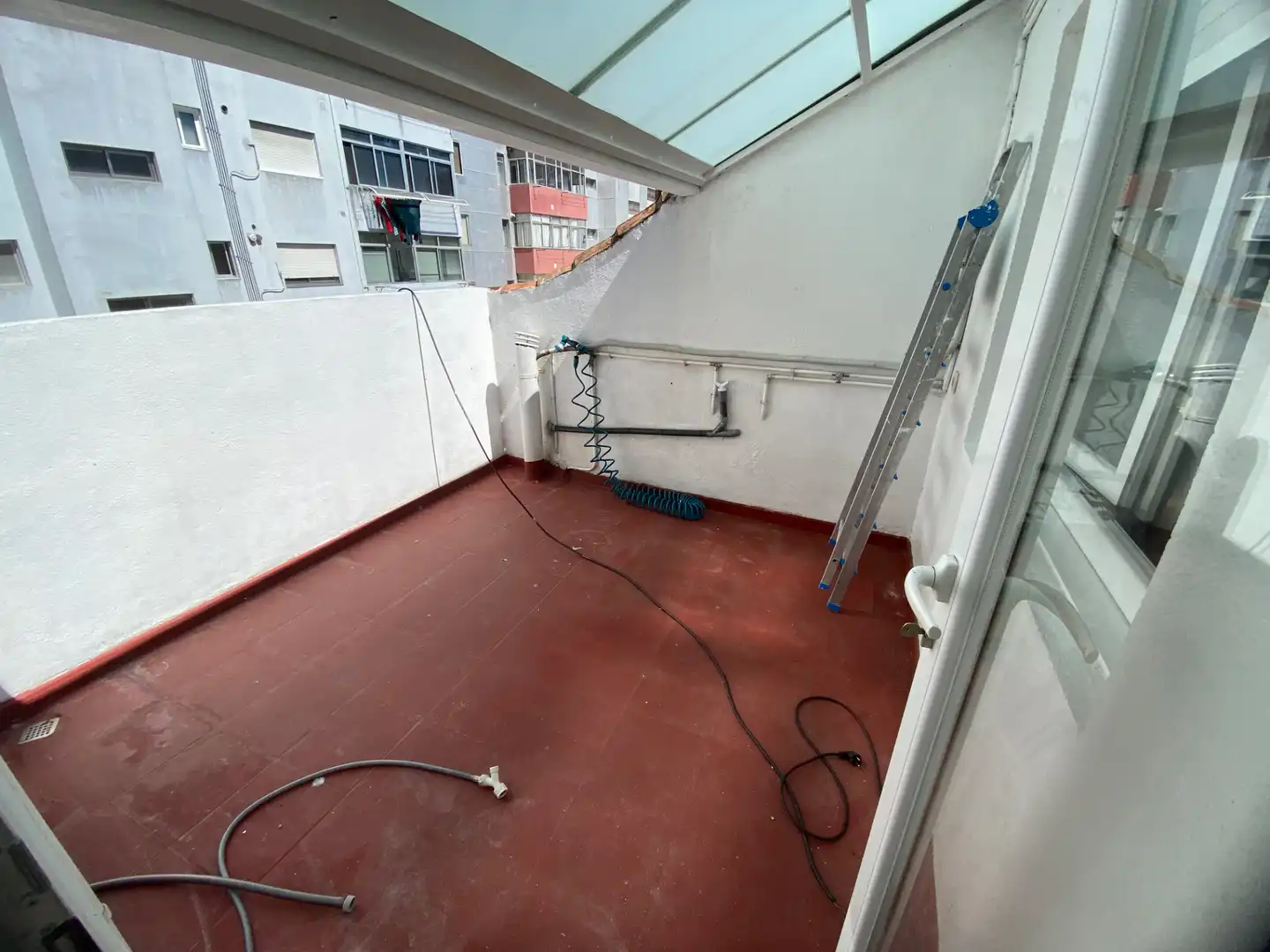 https://static.fotocasa.es/images/ads/aba8276e-46eb-40ed-ac8d-7b7044419c8c?rule=original
