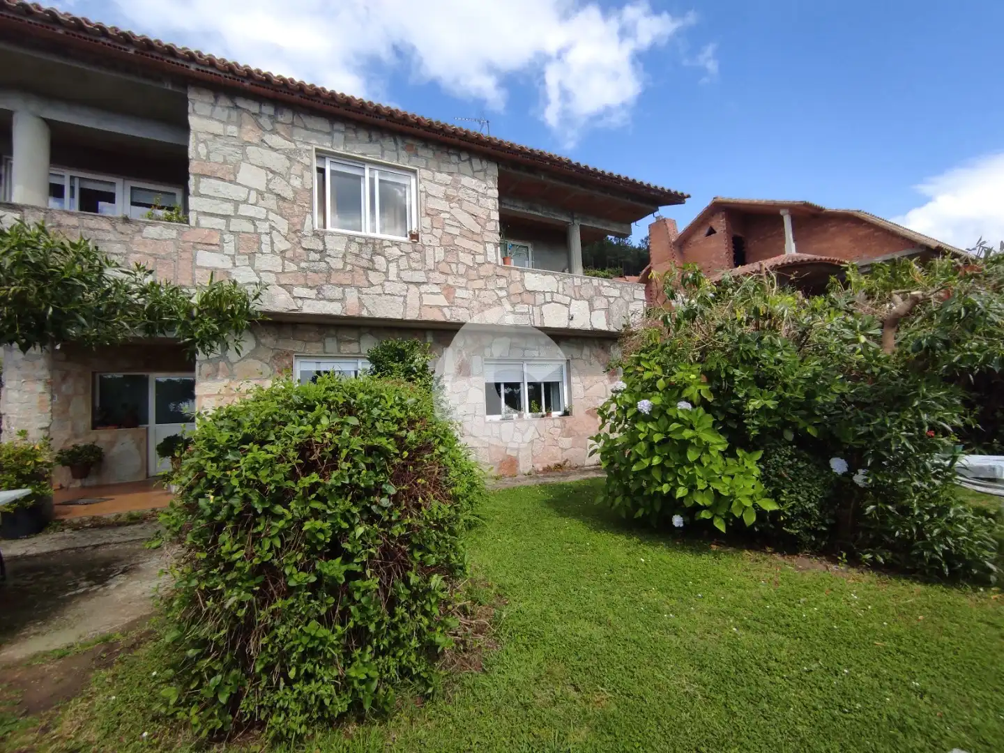 https://static.fotocasa.es/images/ads/e0a59639-c8b9-4987-b6d4-8d46f2fcd0df?rule=original