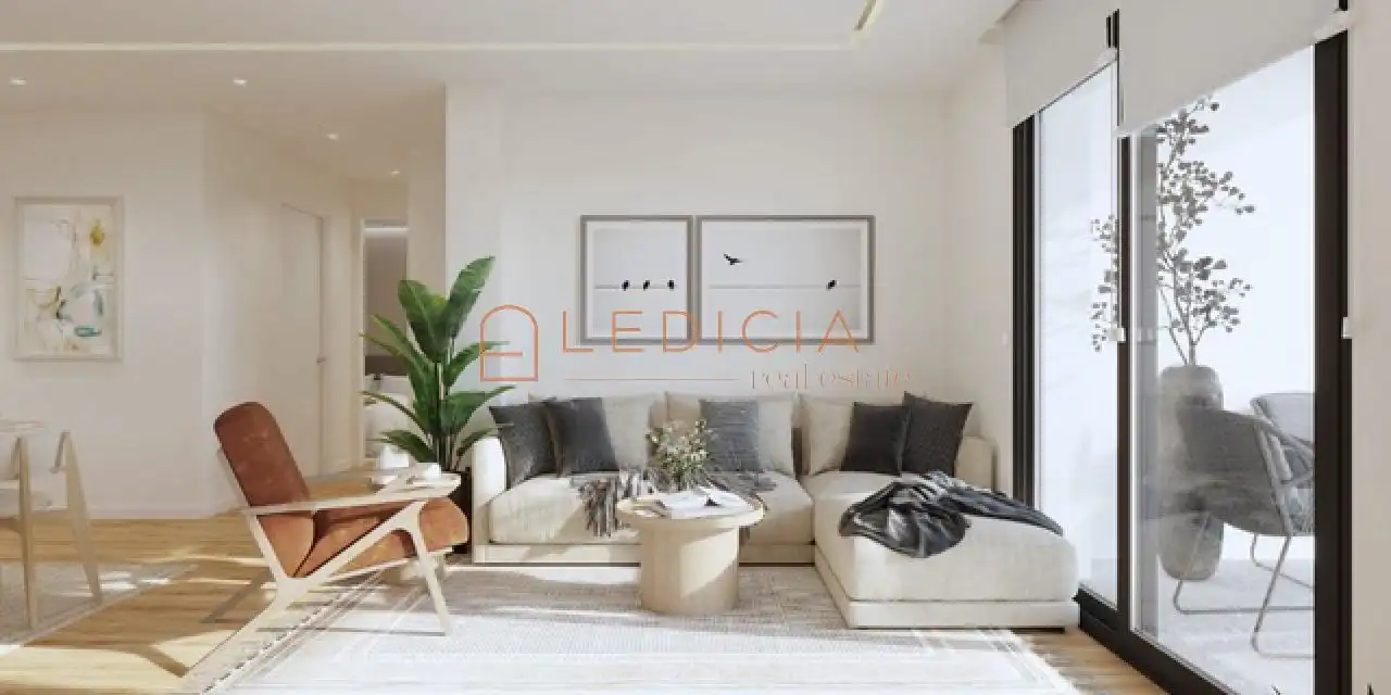 https://static.fotocasa.es/images/ads/df5380ff-5550-40c7-991c-d6089208bb7d?rule=original