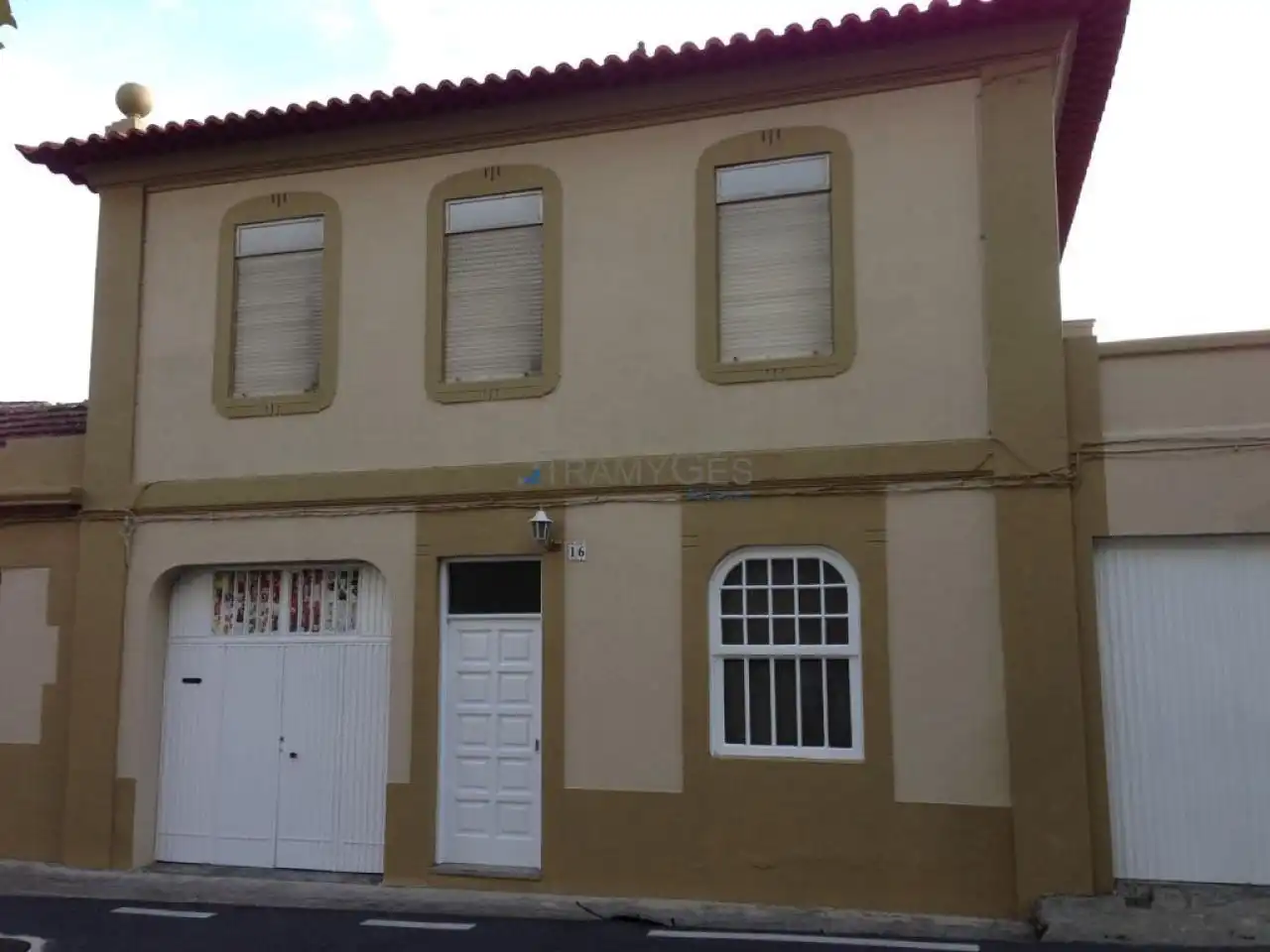 https://static.fotocasa.es/images/ads/4064ed05-74fd-4d60-b07b-0f812154dd83?rule=original