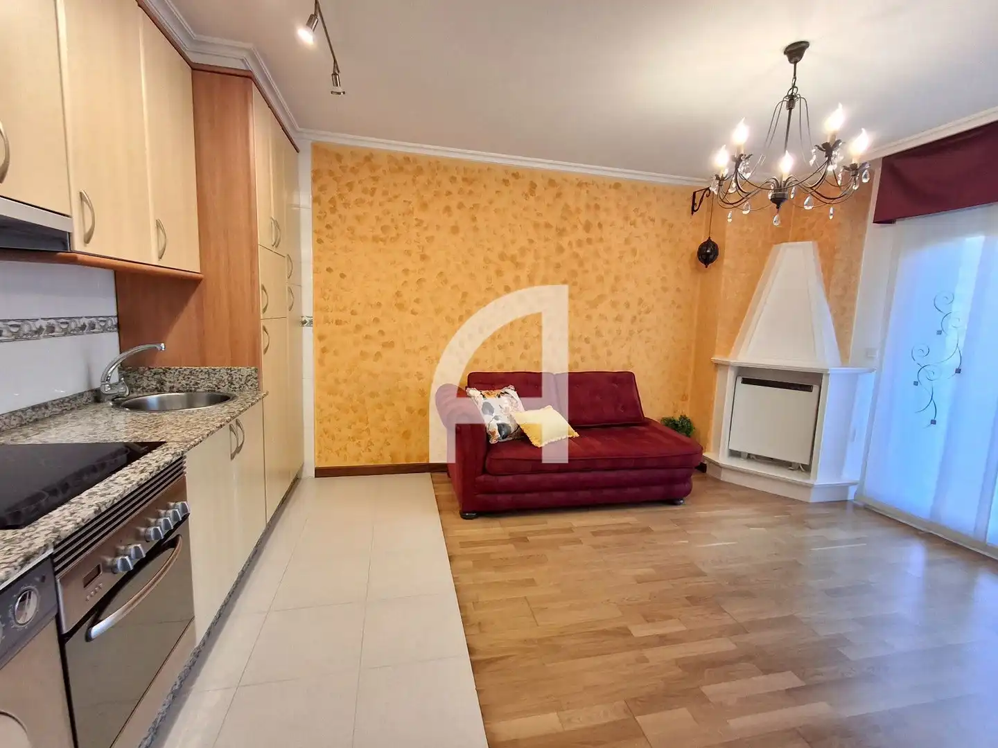https://static.fotocasa.es/images/ads/e20ffdcd-660f-4c1a-ba58-82cf12b59952?rule=original