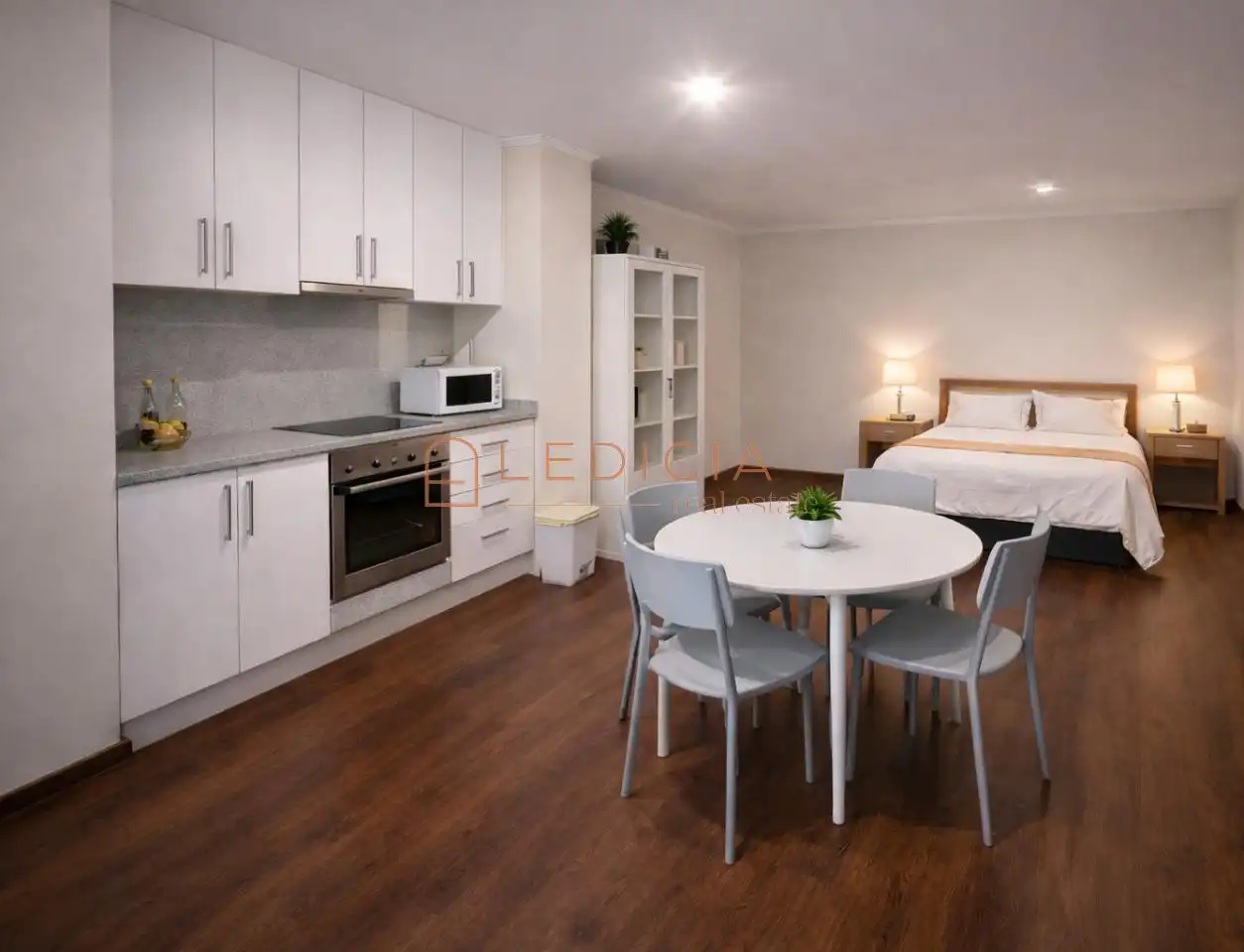 https://static.fotocasa.es/images/ads/da9b7255-def5-4188-a4da-b3ba427329fe?rule=original