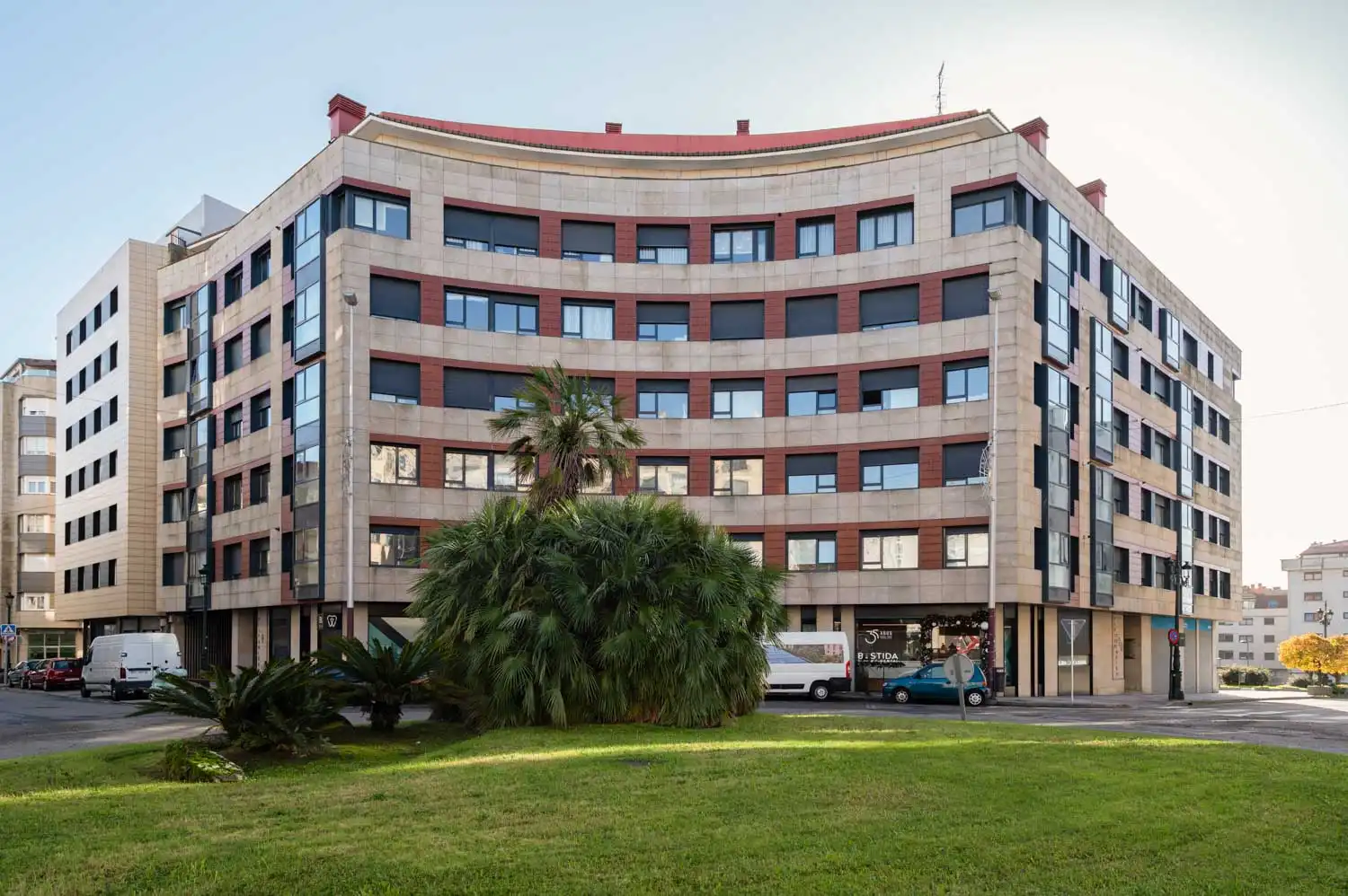 https://static.fotocasa.es/images/ads/6fc2bd58-3129-49a3-86aa-42b43aee4360?rule=original