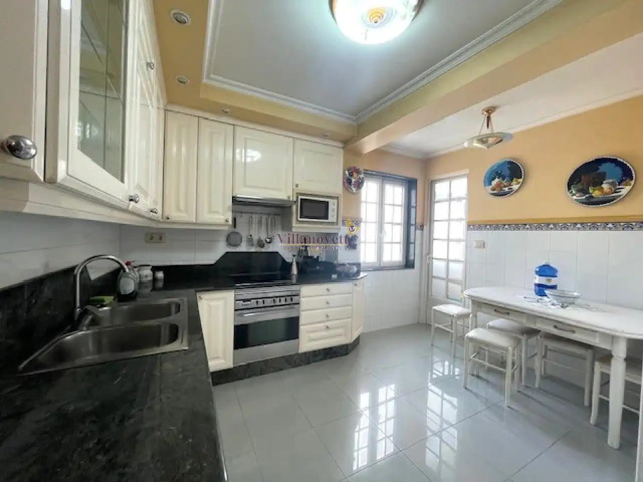 https://static.fotocasa.es/images/ads/85ea3695-f982-4e46-91b7-79c23dd074d0?rule=original