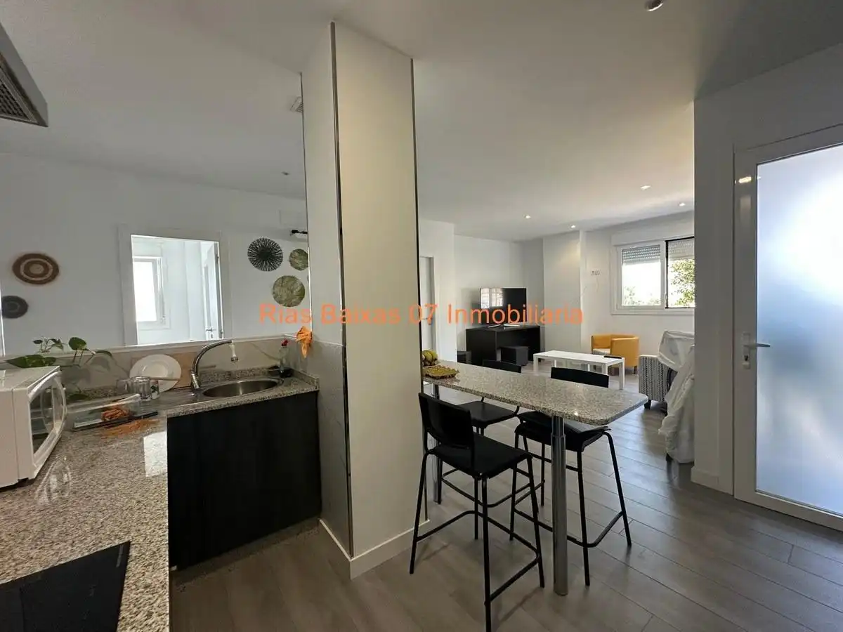 https://static.fotocasa.es/images/ads/ee94a8cf-5adc-4fe1-909a-7c0842bb046c?rule=original