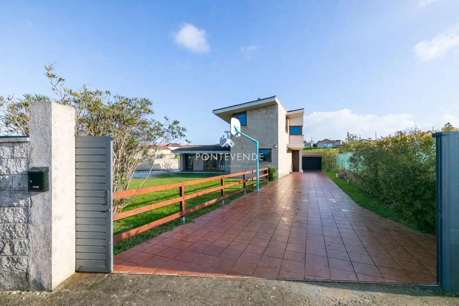 https://static.fotocasa.es/images/ads/a08da73b-c7d0-425b-a84c-552242b7b17a?rule=original