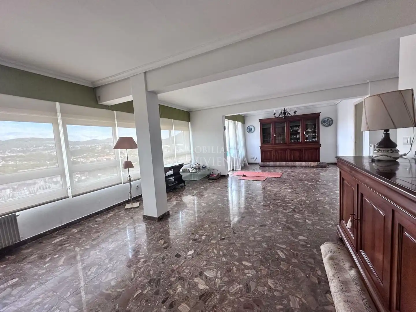 https://static.fotocasa.es/images/ads/e2e10097-6561-4b4b-93c9-abae14810bc3?rule=original