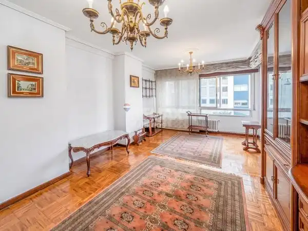 https://static.fotocasa.es/images/ads/40150cbc-0789-4ee0-9d23-e6cd1e6c5f82?rule=original