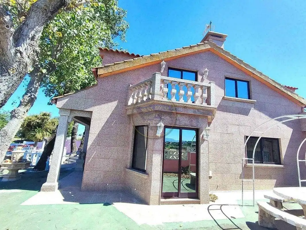 https://static.fotocasa.es/images/ads/e806cb0b-61b5-4323-aa1e-c3b4940dc44b?rule=original