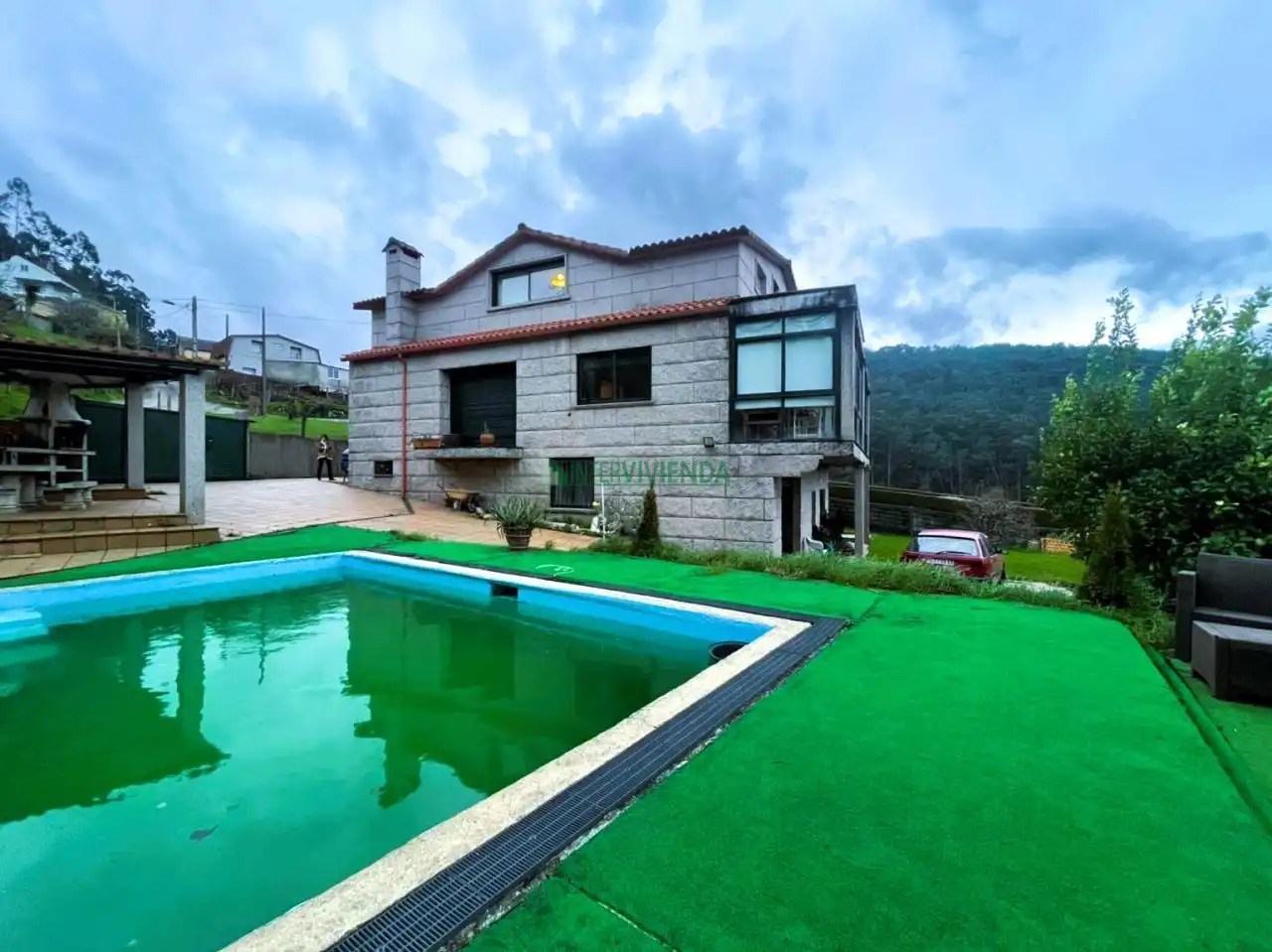 https://static.fotocasa.es/images/ads/e6b1cd8c-d098-42f1-9732-2c598c423bfb?rule=original
