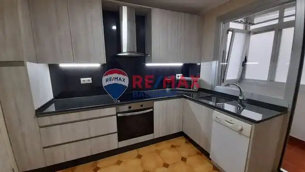 https://static.fotocasa.es/images/ads/3a1bce87-da76-44b3-aed1-70faee55512f?rule=original