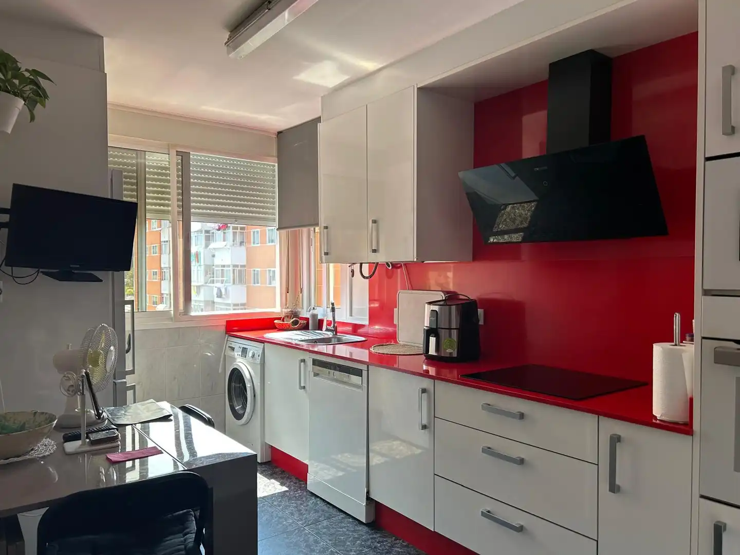 https://static.fotocasa.es/images/ads/1a9d6bb3-f254-4b98-9dd5-d52b3768fa78?rule=original