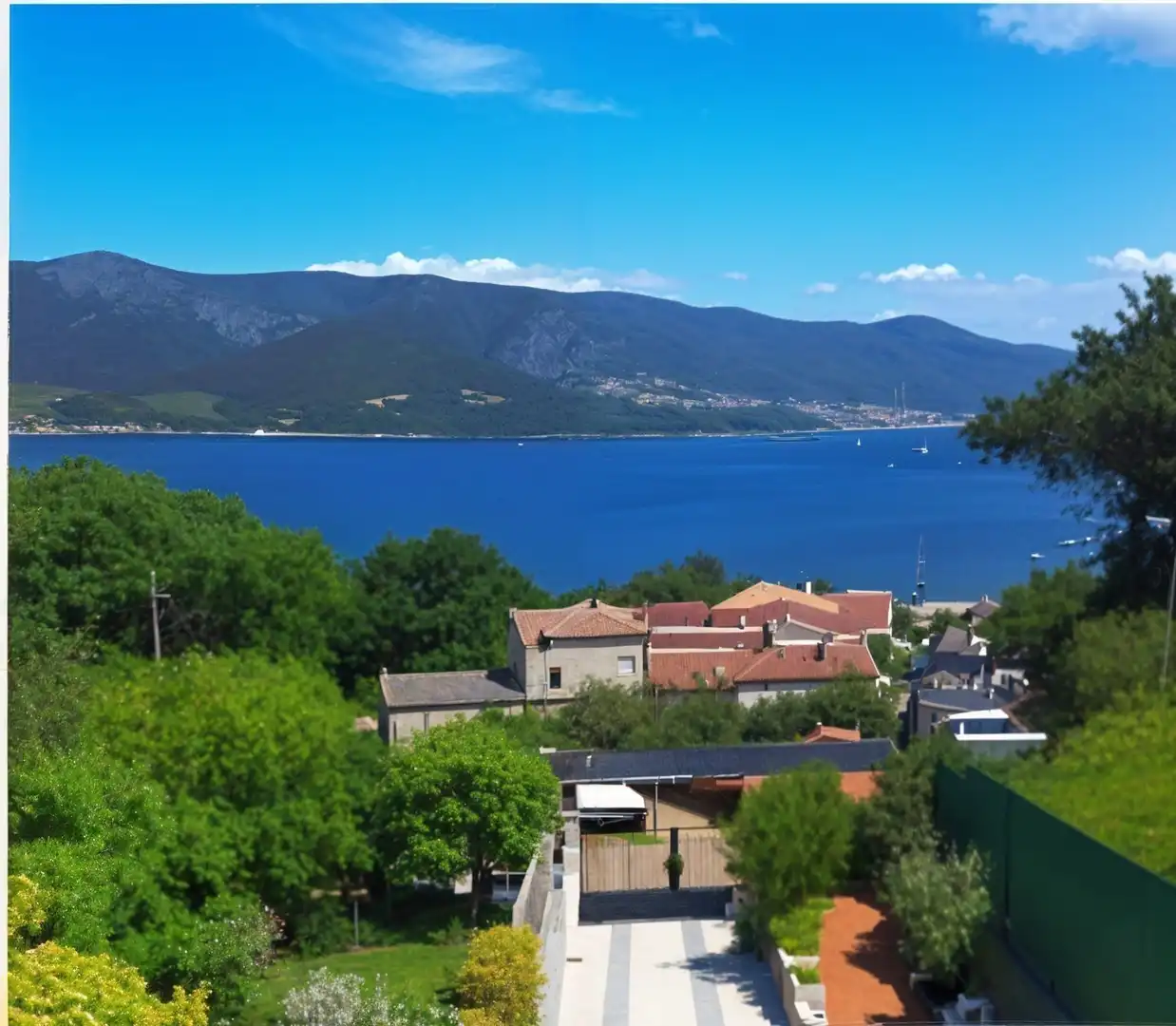 https://static.fotocasa.es/images/ads/807256fe-9698-40c5-93fe-367fe5efb527?rule=original