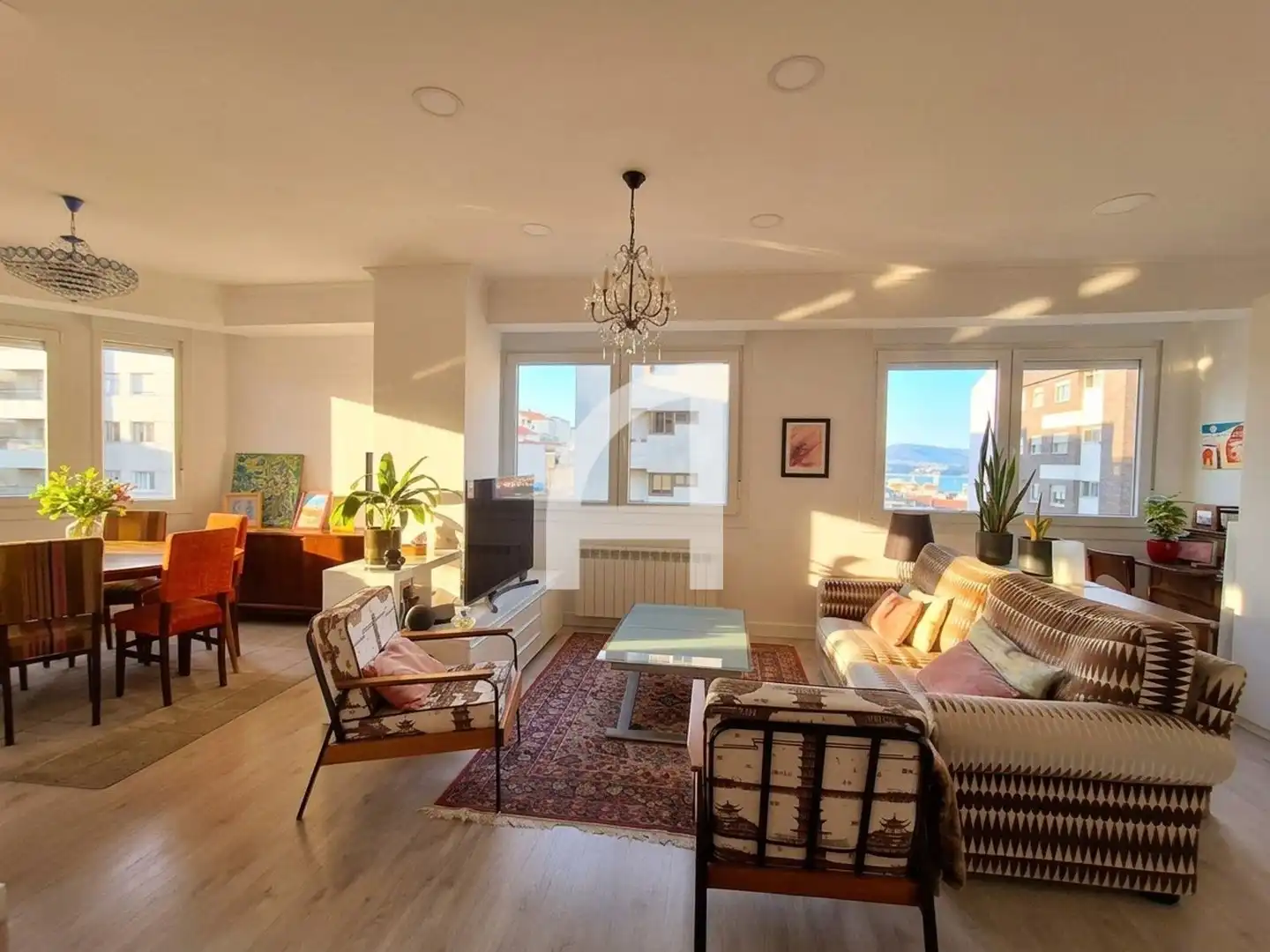 https://static.fotocasa.es/images/ads/e9c9d7f1-1f02-4685-a039-32cfd3c771be?rule=original