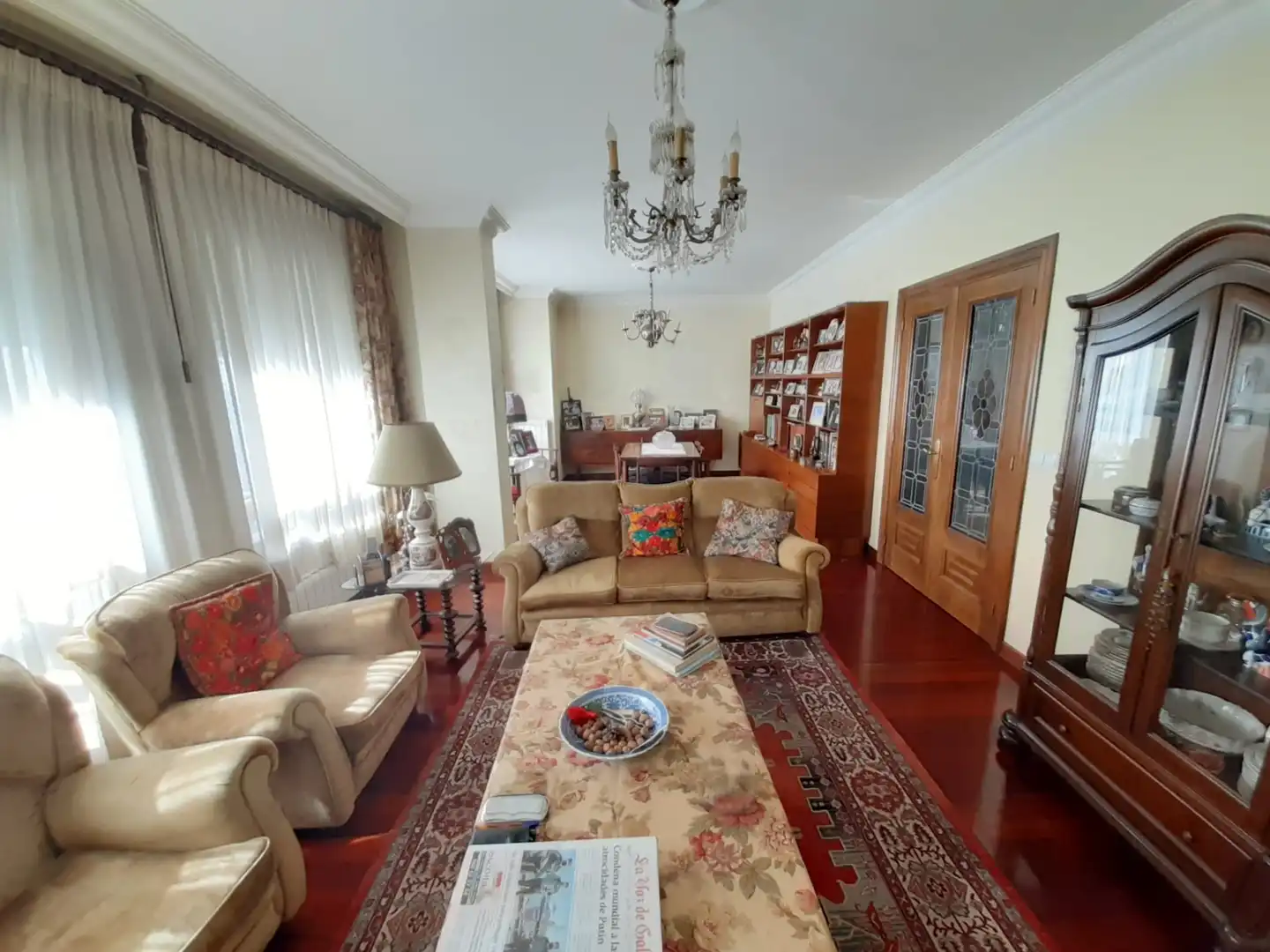 https://static.fotocasa.es/images/ads/ae453267-15d1-4532-bb9e-64b89eaaf580?rule=original