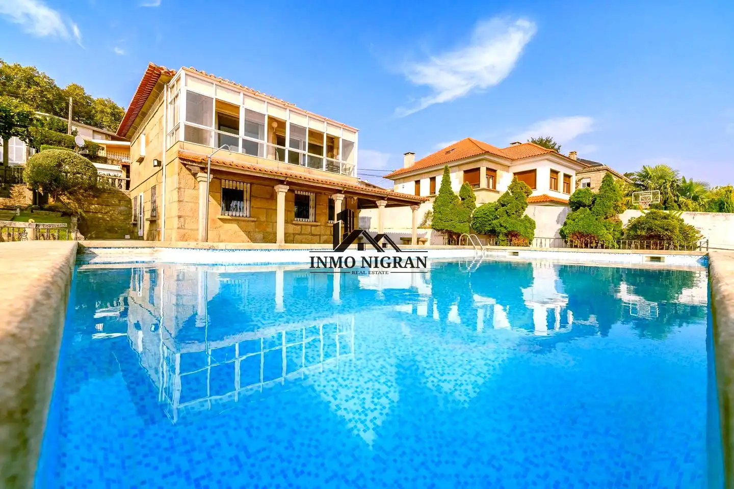 https://static.fotocasa.es/images/ads/f15ab3d6-11e0-4d34-864d-909b9e71b5c9?rule=original