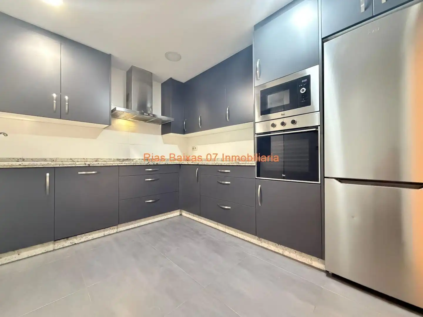 https://static.fotocasa.es/images/ads/c08d8632-abf9-4a31-a84d-1d57dcfc3974?rule=original