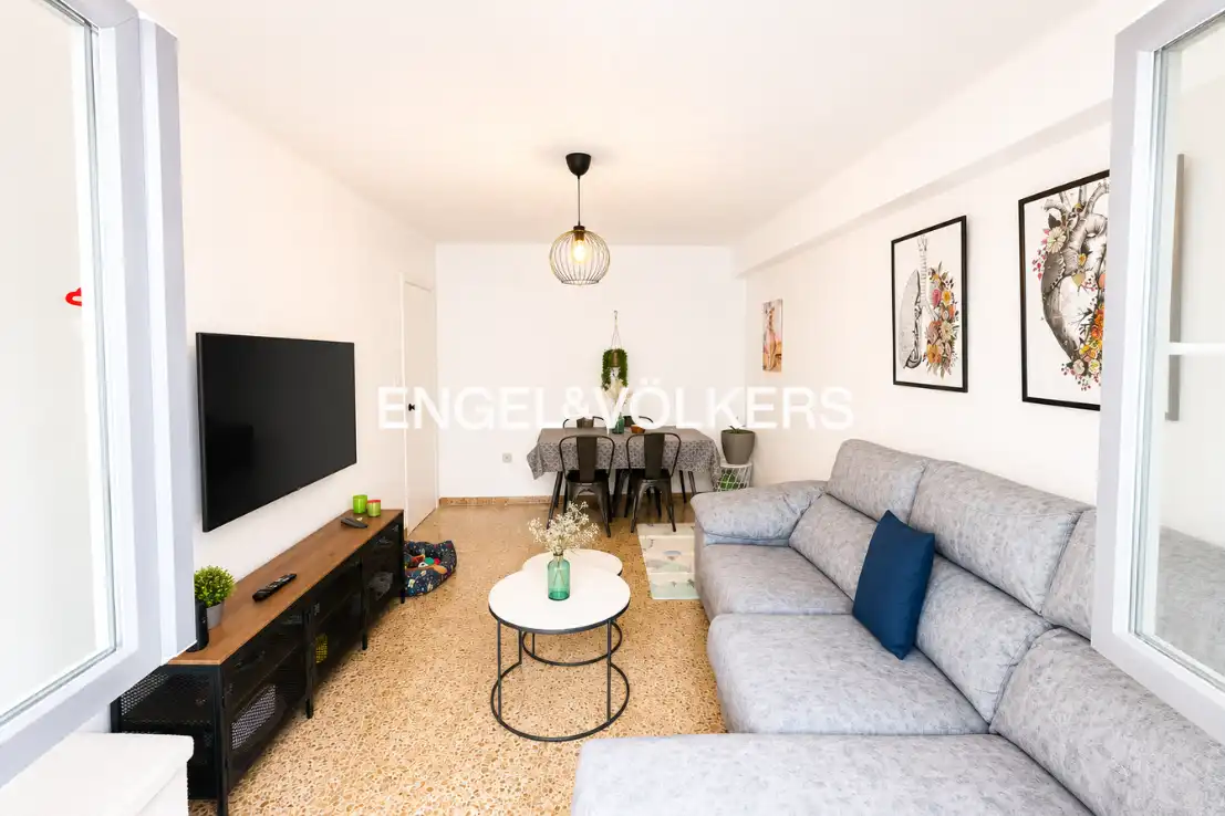 https://static.fotocasa.es/images/ads/faddddc1-246d-40fa-9730-5fa17ca44ec8?rule=original