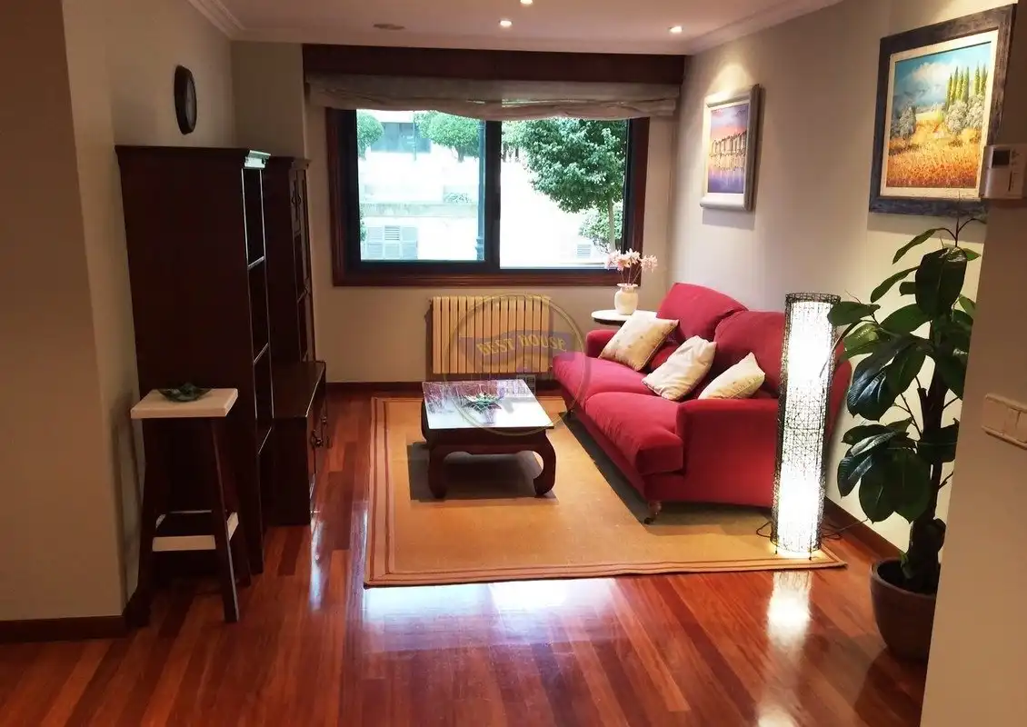https://static.fotocasa.es/images/ads/c8a6c2bc-7258-4d88-9797-5bffff314e75?rule=original