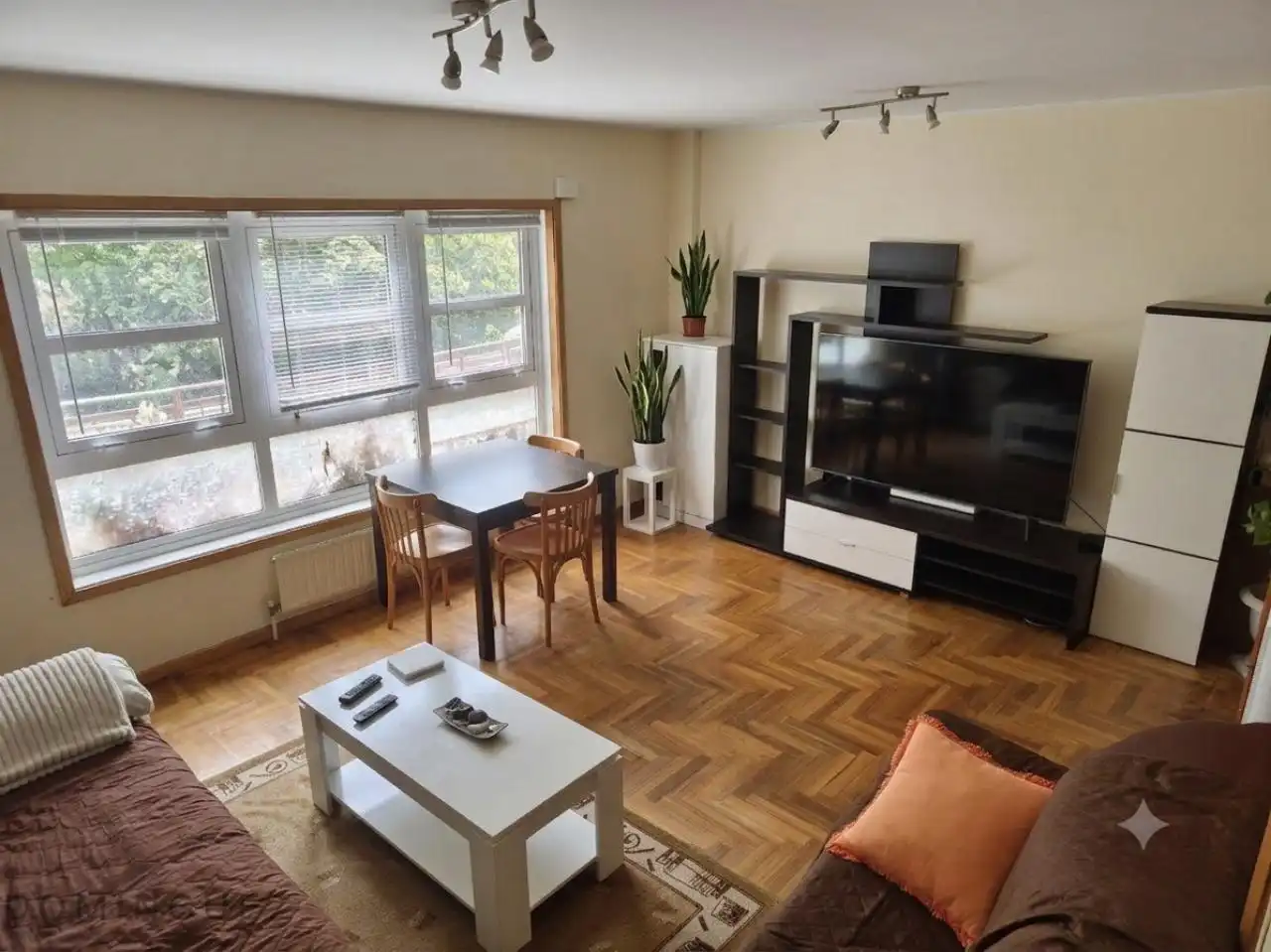 https://static.fotocasa.es/images/ads/4e9de216-79a8-49d2-8bc9-56df91519056?rule=original