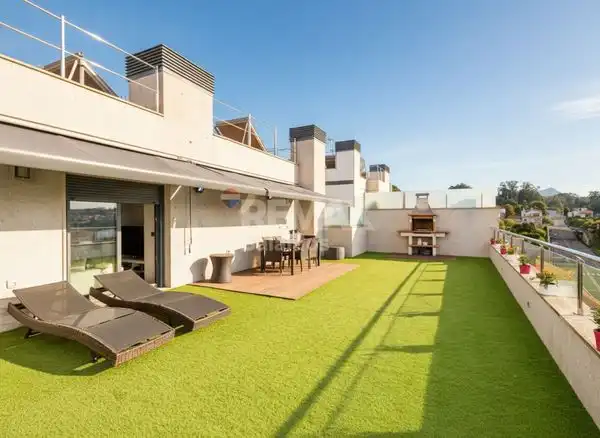 https://static.fotocasa.es/images/ads/02206f75-2b95-4d0a-880b-683b4f1c80df?rule=original