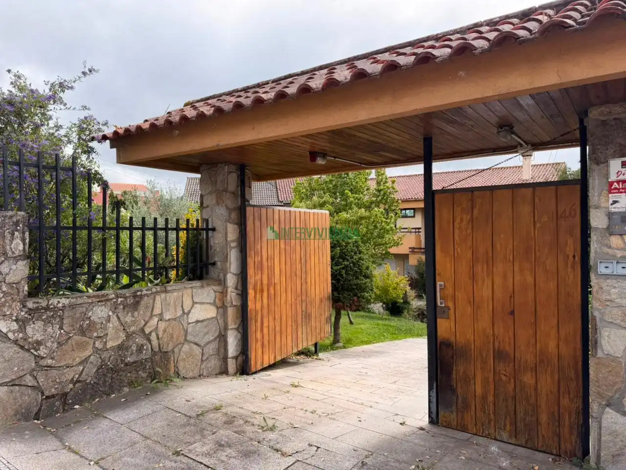 https://static.fotocasa.es/images/ads/c24d0364-29cb-40a9-a570-ab23f7e2f167?rule=original
