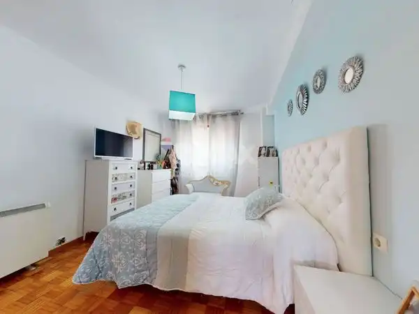 https://static.fotocasa.es/images/ads/1e998d7f-af59-4eab-82ea-21c58efbea61?rule=original