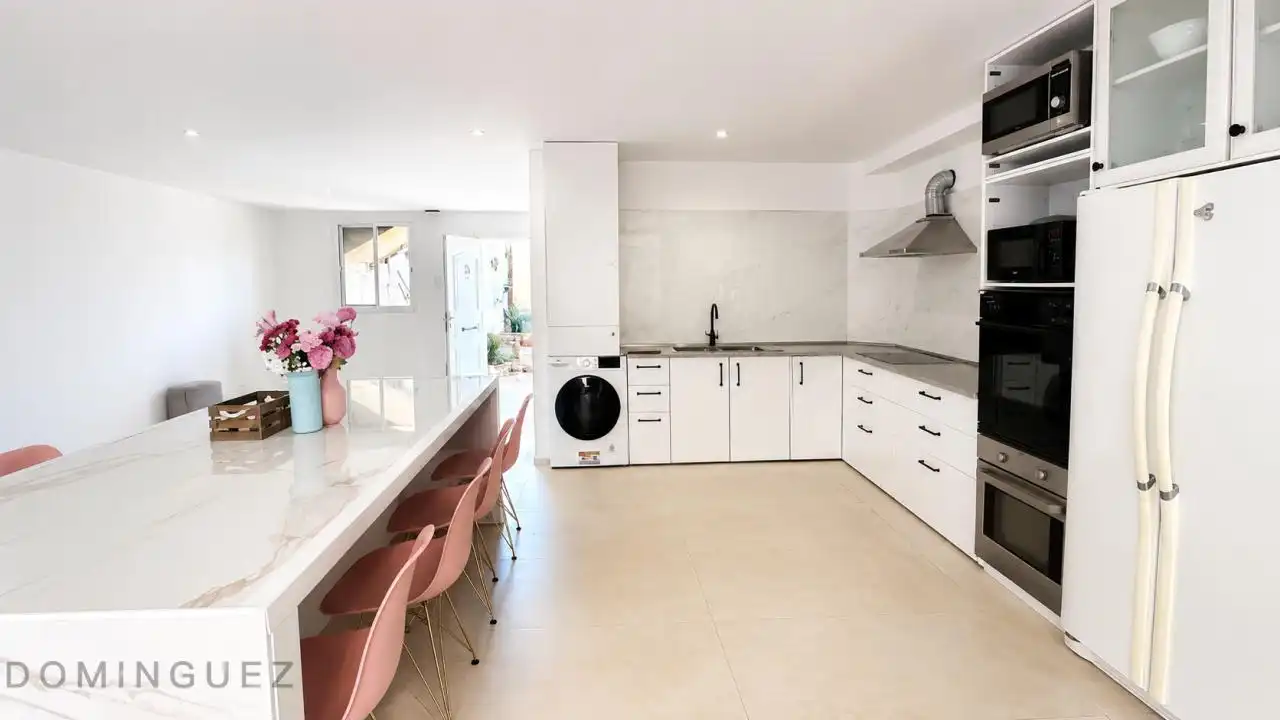 https://static.fotocasa.es/images/ads/9b290bb0-36fd-4d5f-8af9-5e9941d263c6?rule=original