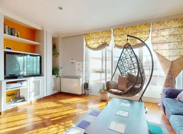 https://static.fotocasa.es/images/ads/90ae385d-65fd-4cfb-a365-12a3591024ba?rule=original