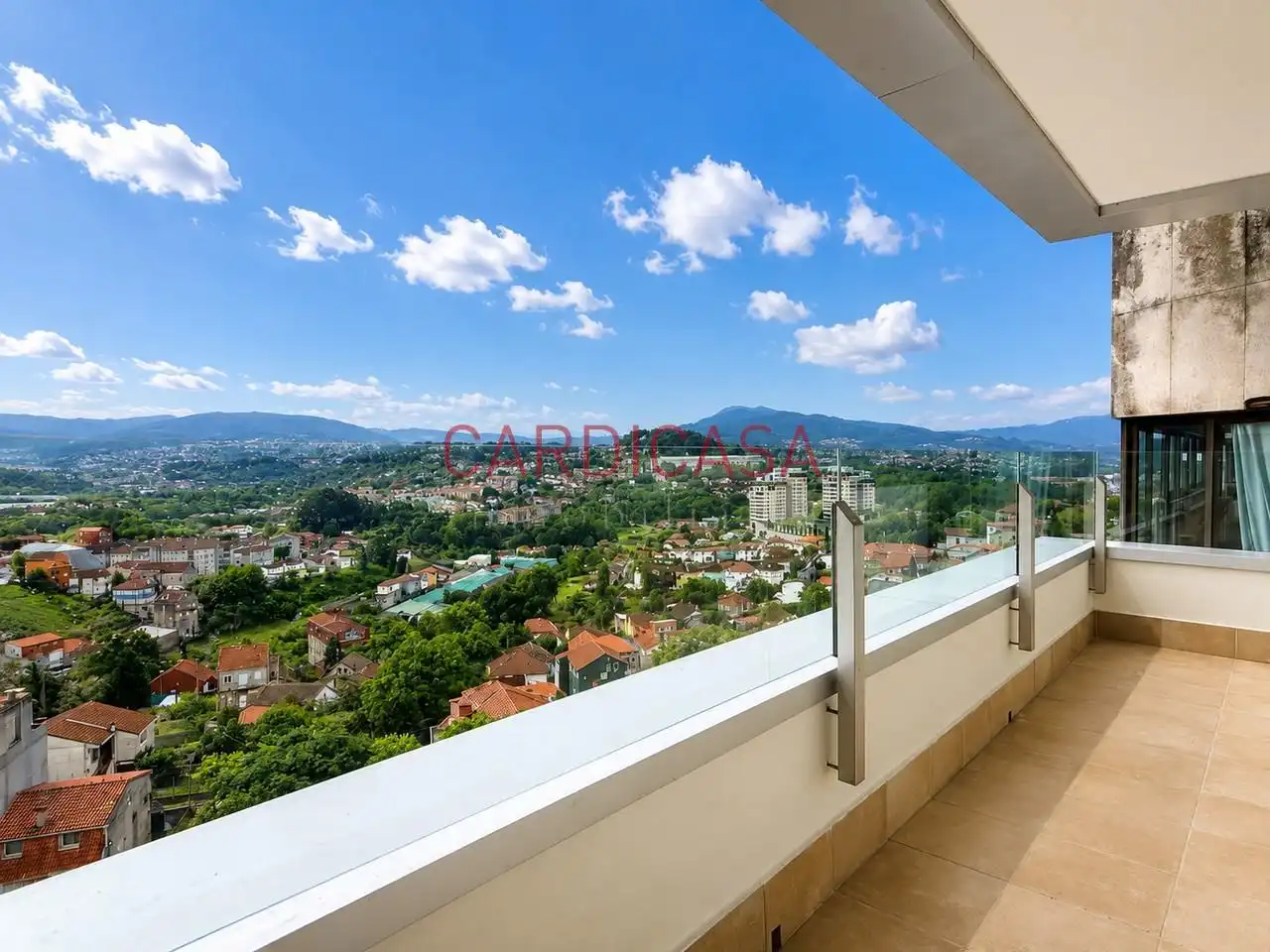 https://static.fotocasa.es/images/ads/8fc34b30-c9a3-4208-b71c-46ab44bc9cd6?rule=original