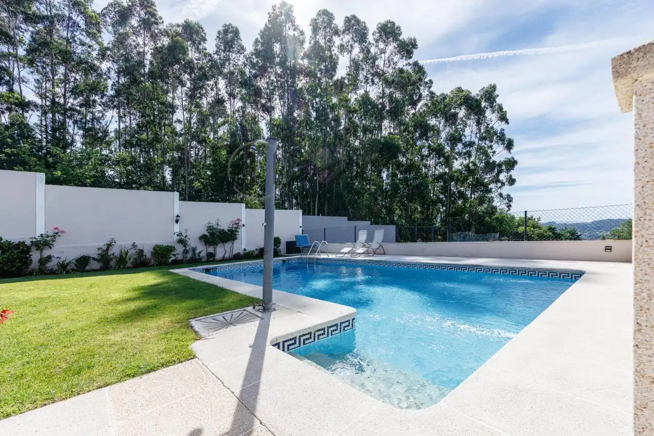 https://static.fotocasa.es/images/ads/fbf1a8a7-1d8a-475e-b7f7-048beacf996b?rule=original